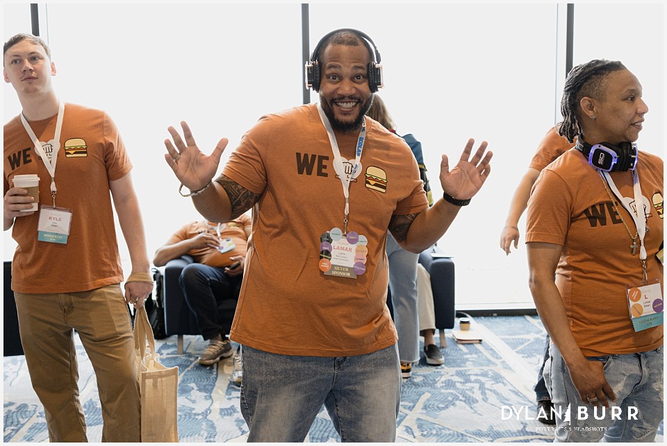 fun candid conference photographer moments